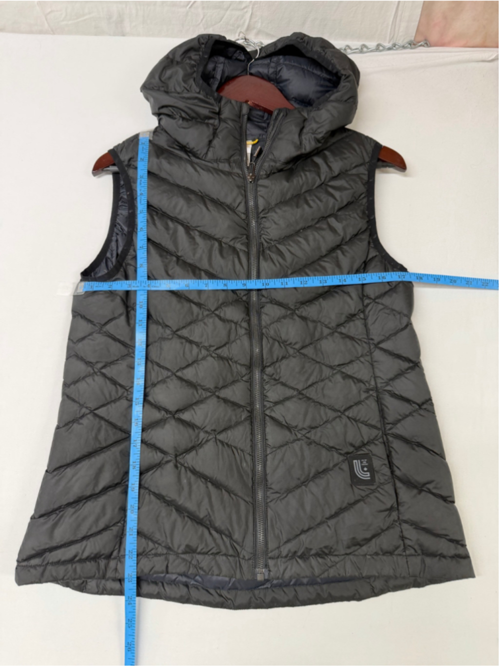 Women's Lole Black Puffer Vest with Hood, Size M. 2019 - Picture 2 of 5